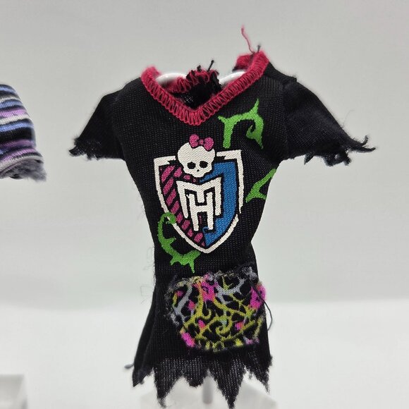 Monster High Doll Dress Set - Catrine DeMew Scaris & Ghoul Spirit Venus McFlytra - Picture 2 of 5